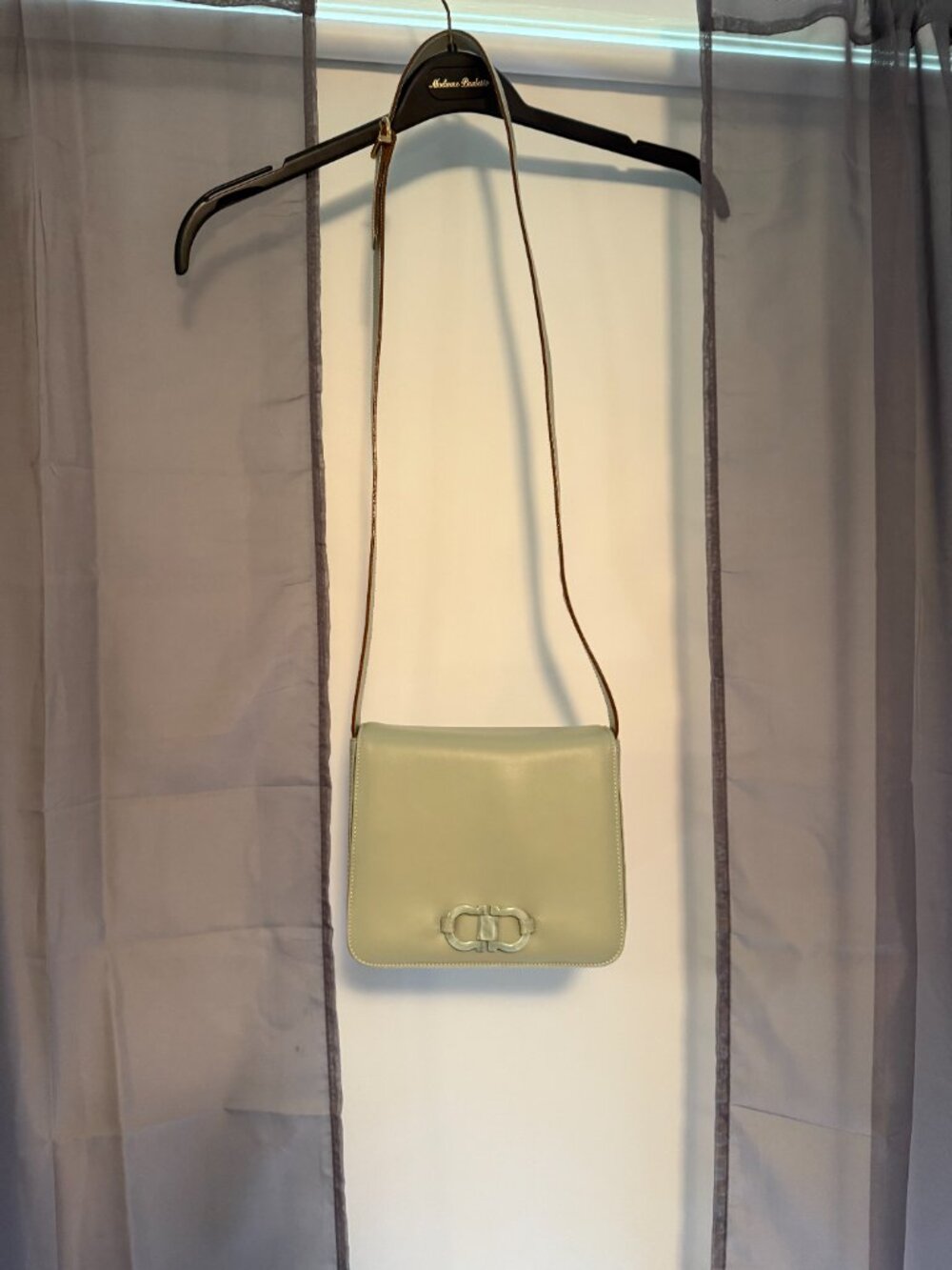Vintage Salvatore Ferragamo Green Leather Gancini Clasp Purse Made in Italy